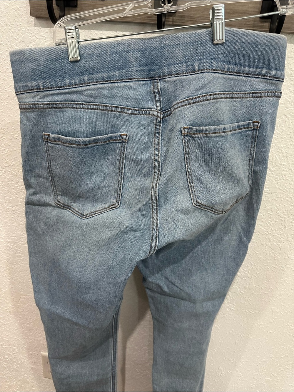 Old Navy Light Blue Women's Jeggings - Picture 3 of 3